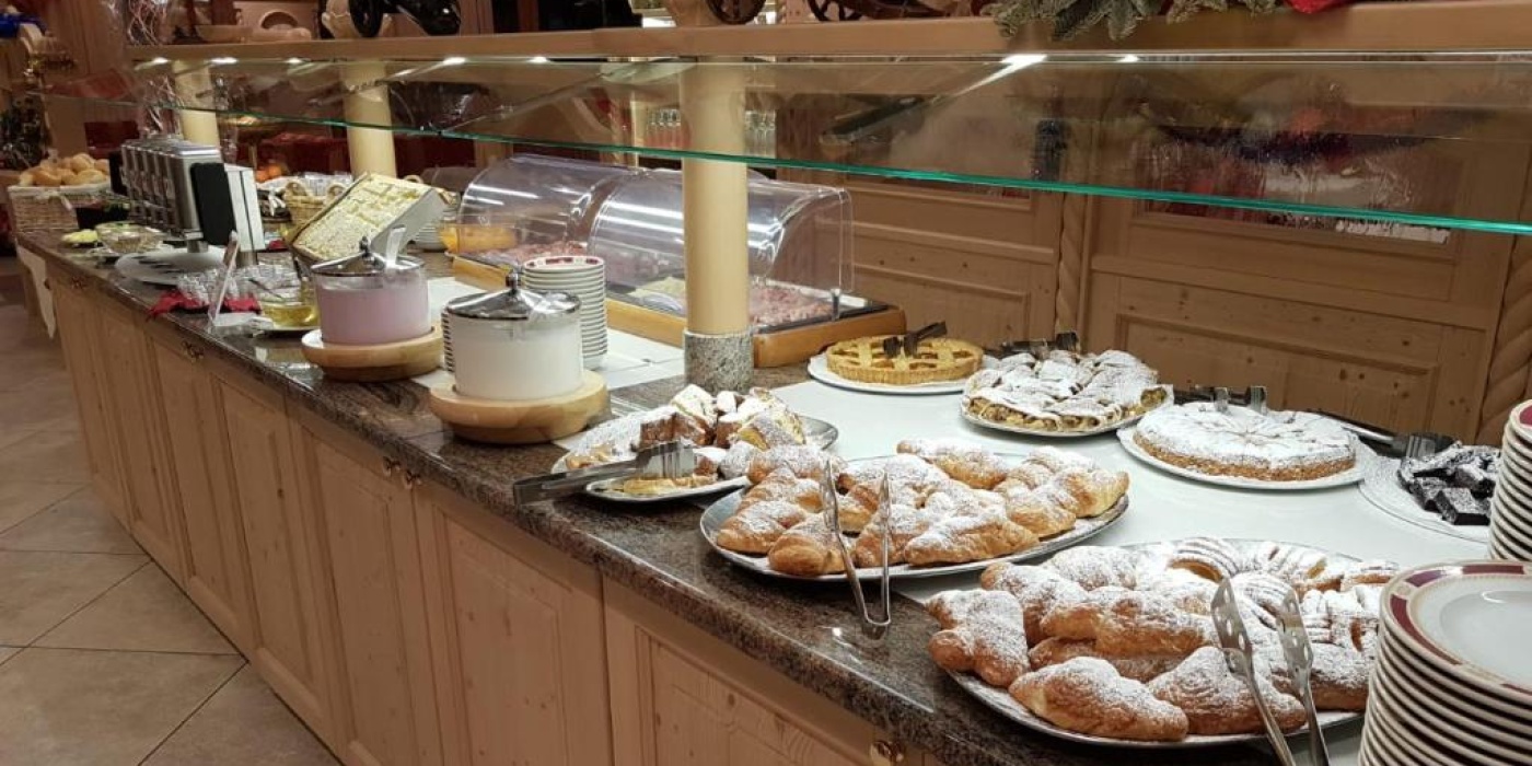 Hotel MADONNA DELLE NEVI****